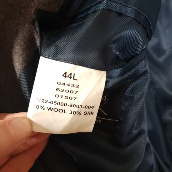 Jos. A. Banks Gray Wool/Silk Brand Two Button Blazer Size 44L - Picture 11 of 12